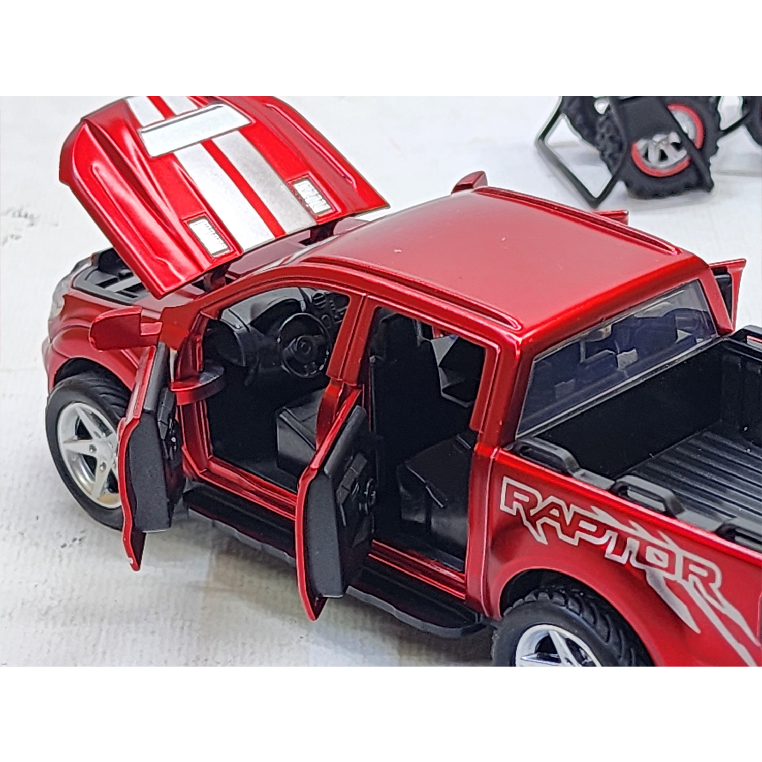 ماشین بازی مدل فلزی FORD RAPTOR
