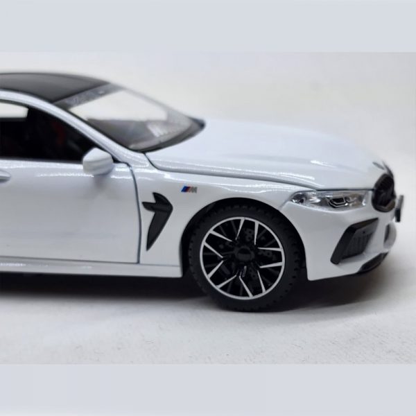 ماشین بازی جینلی فنگ مدل BMW M8