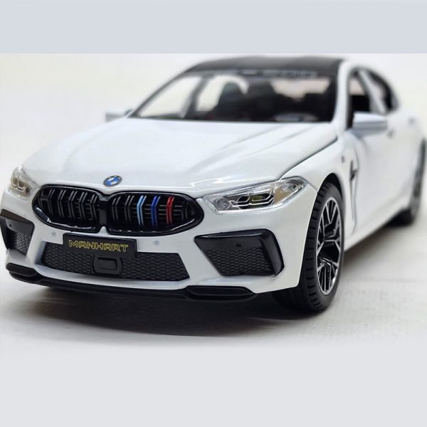 ماشین بازی جینلی فنگ مدل BMW M8