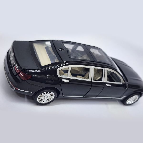 ماشین بازی مدل لیموزین بی ام و BMW 760LI