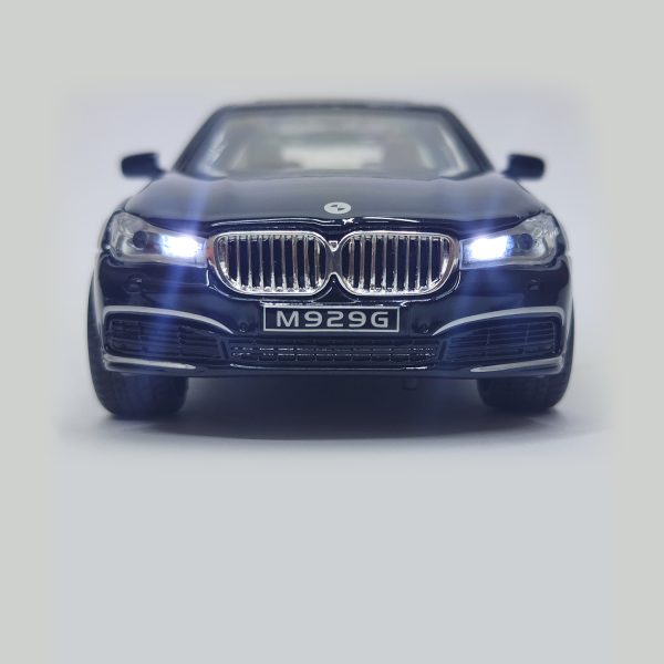 ماشین بازی مدل لیموزین بی ام و BMW 760LI