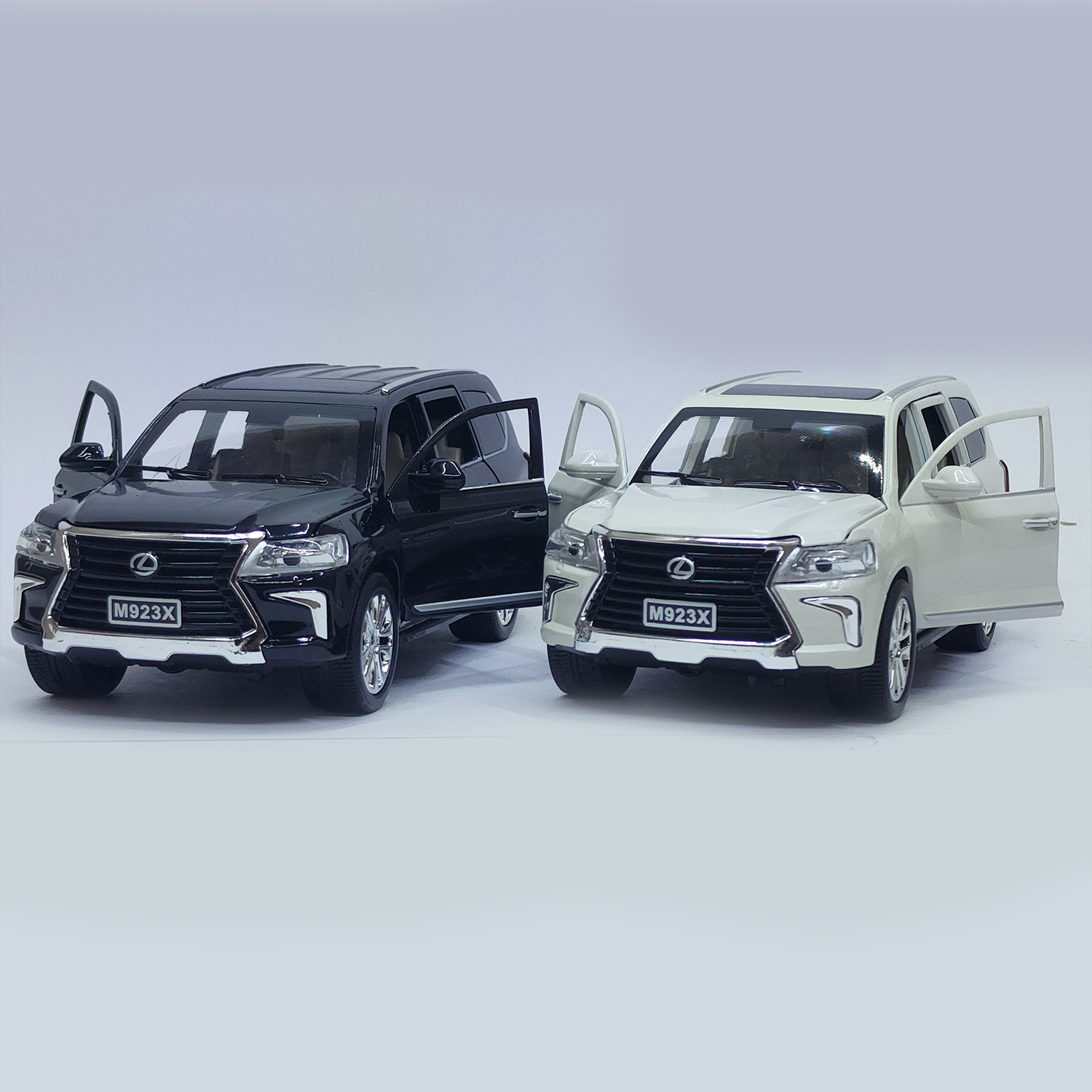 ماشین بازی مدل فلزی عقبکش موزیکال لکسوس LX570