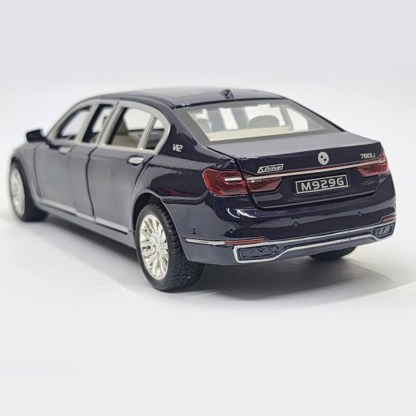 ماشین بازی مدل لیموزین بی ام و BMW 760LI