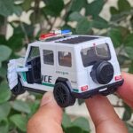 ماشین بازی ناب سل مدل فلزی عقب کش جیپ آمبولانس طرح درب بازشو - تصویر 5